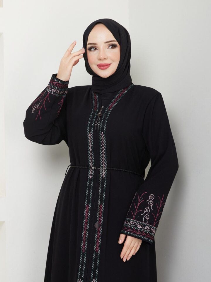 ÖZEL TASARIM İŞLEME VE TAŞ DETAYLI GÖSTERİŞLİ PREMİUM KALİTE LALE ABAYA