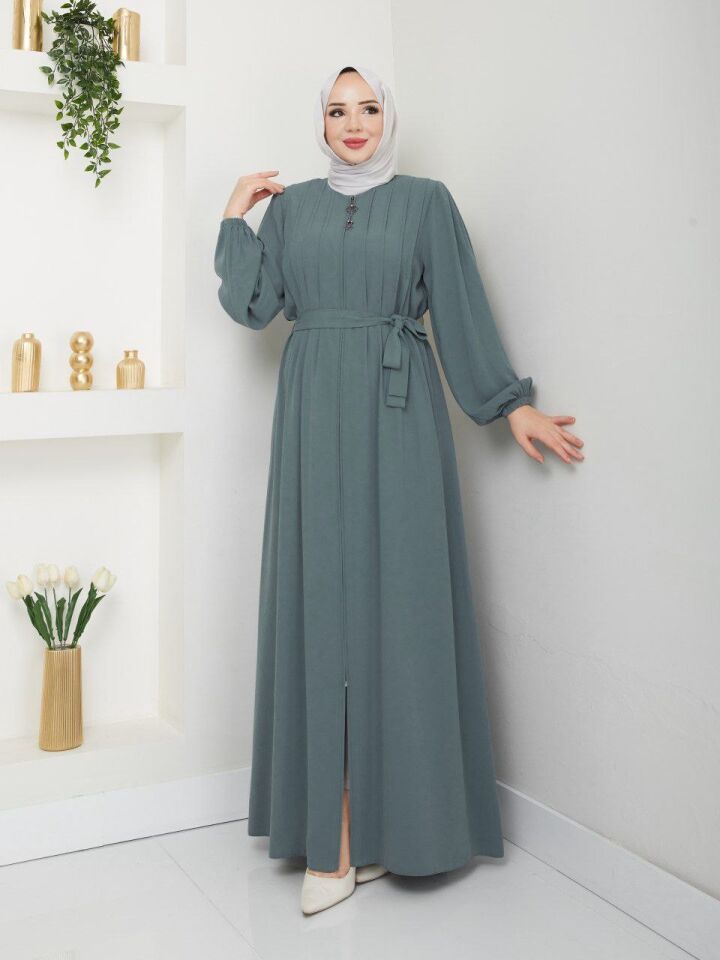 YENİ SEZON SADE ŞIK TASARIM DİKİŞ DETAYLI  KEMERLİ RAHAT İÇ GÖSTERMEZ YAZLIK FERACE SU YEŞİLİ